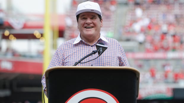 cincinnati-reds-pete-rose-number-retired.jpg